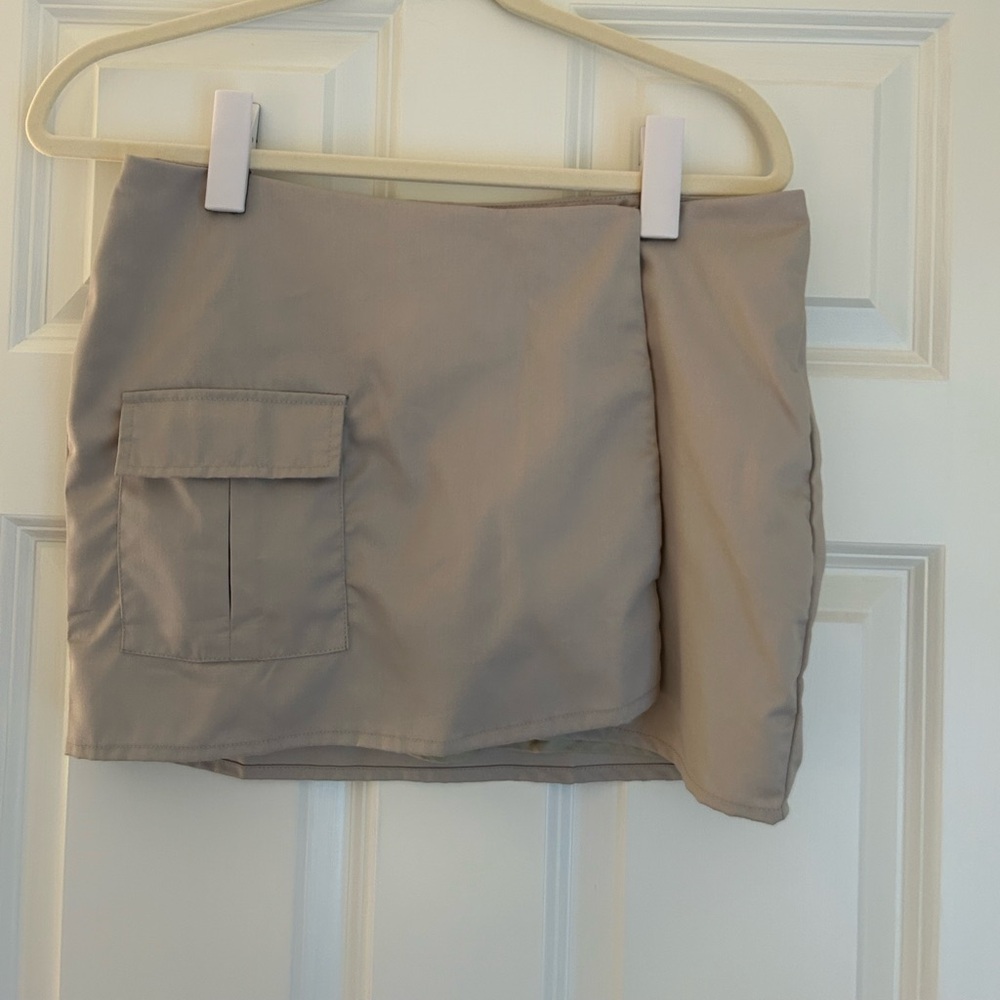 Motel Rocks cargo skirt NEW WITH TAGS